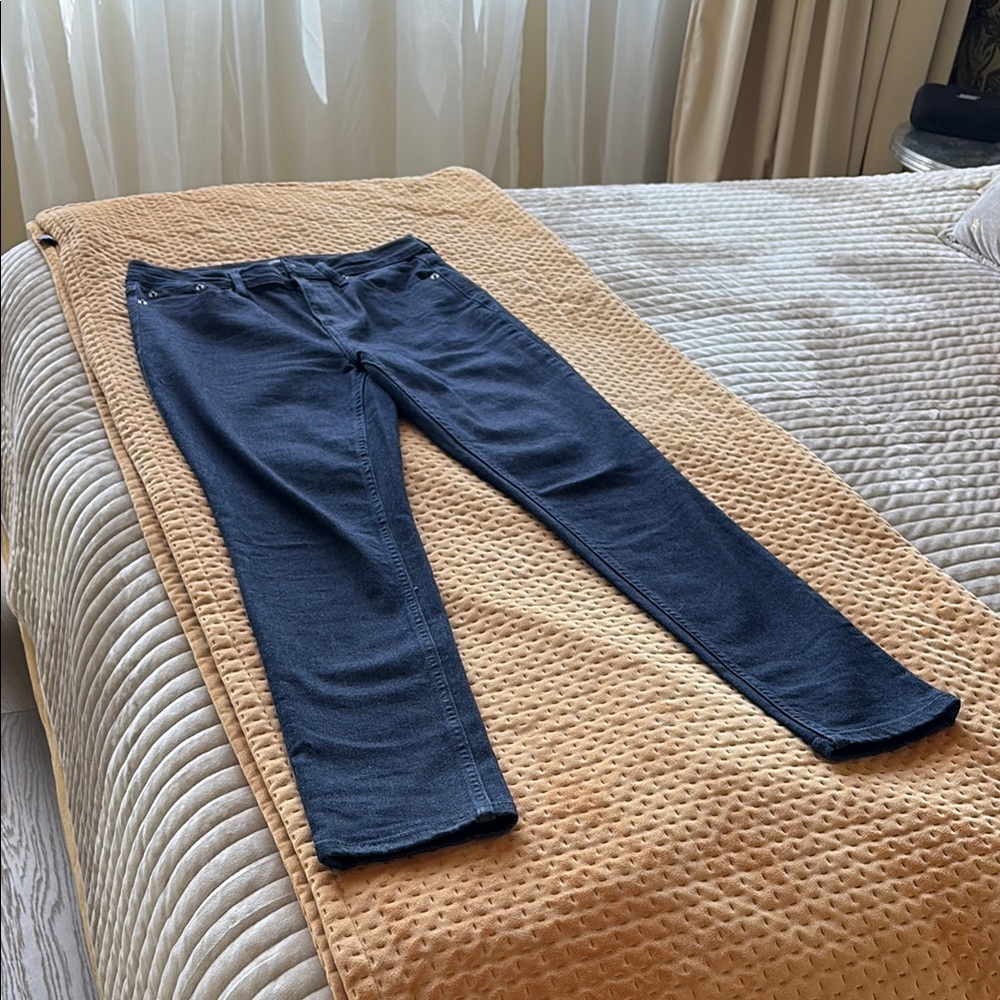 NWOT Calvin Klein Jeans Dark Blue Women's Skinny Jeans